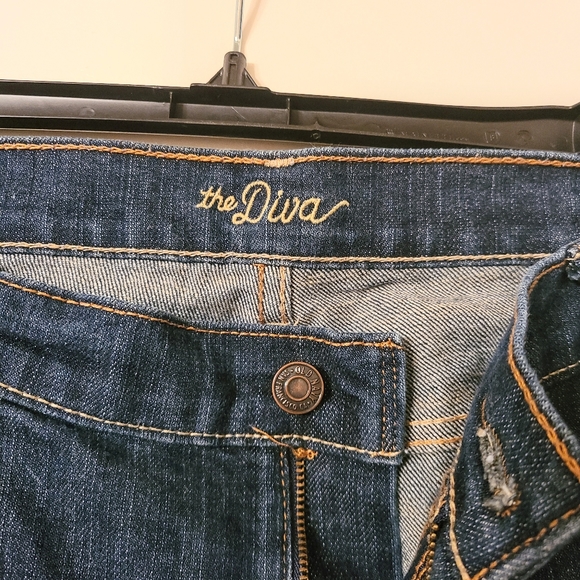 Old Navy "The Diva" Blue Denim Bootcut Leg Jeans Size 14 Long - Picture 4 of 6